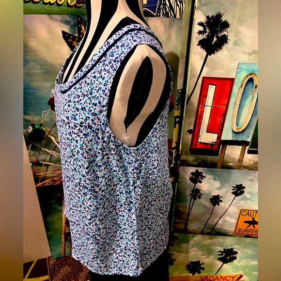 Sleeveless floral top with ribbon trim, from England - Picture 2 of 9